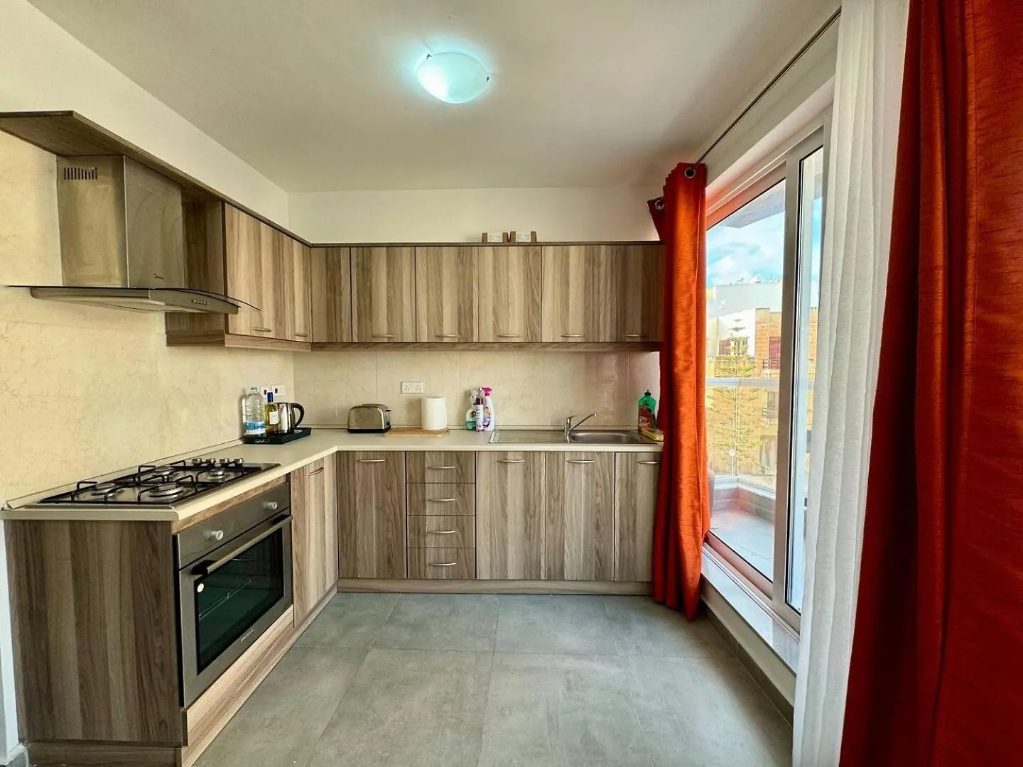 Mive-Delux Three Bedroom Apartment In Marsaskala
