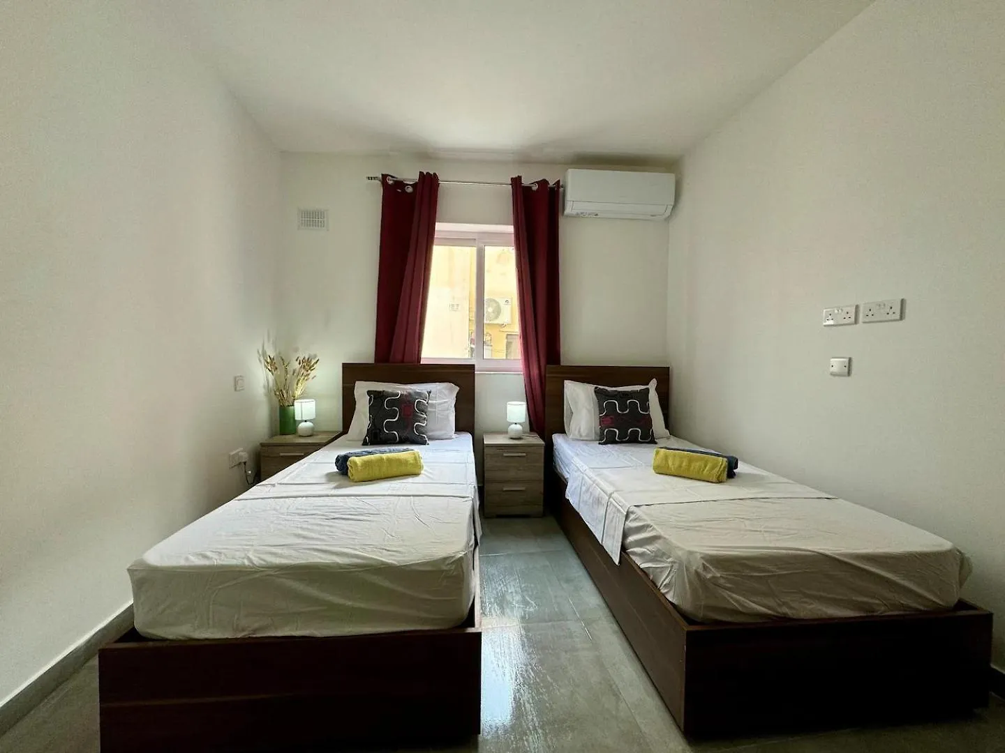 Mive-Delux Three Bedroom Apartment In Marsaskala Malta
