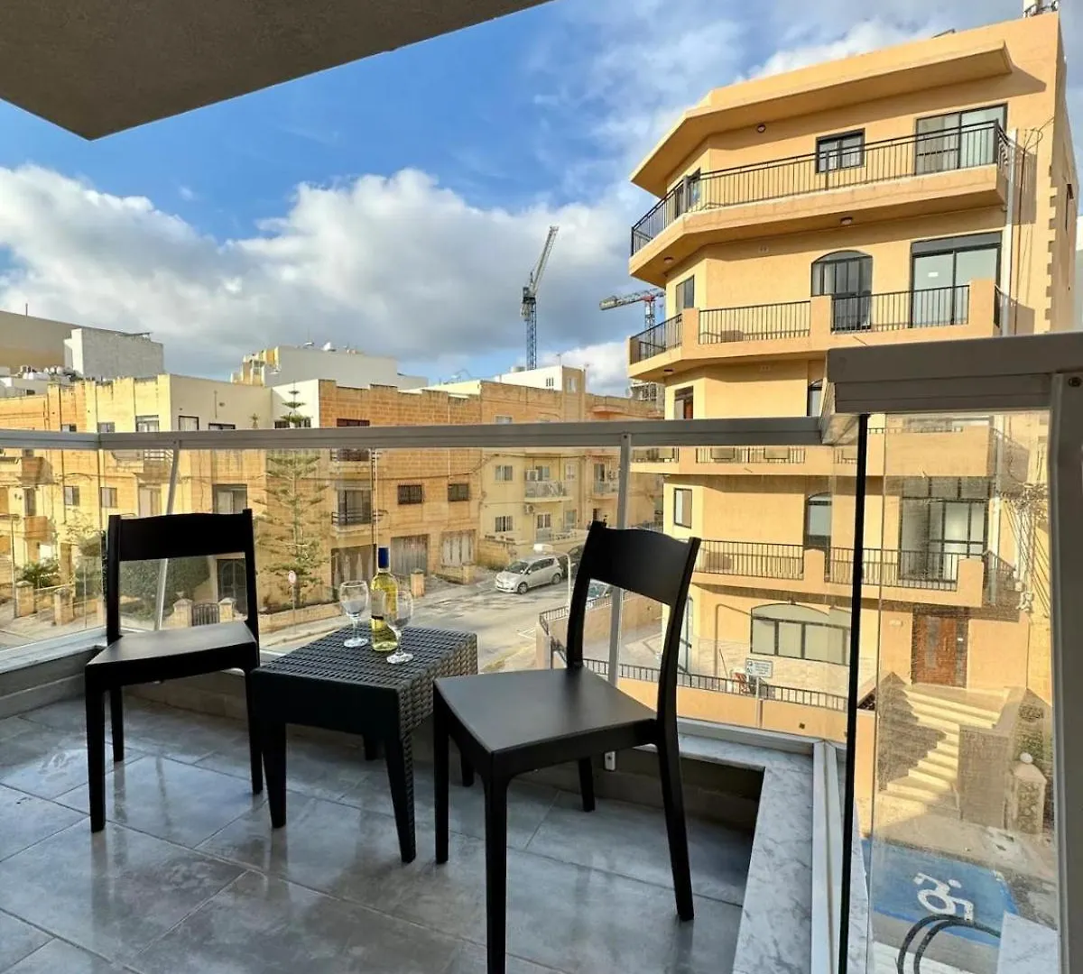 Mive-Delux Three Bedroom Apartment In Marsaskala